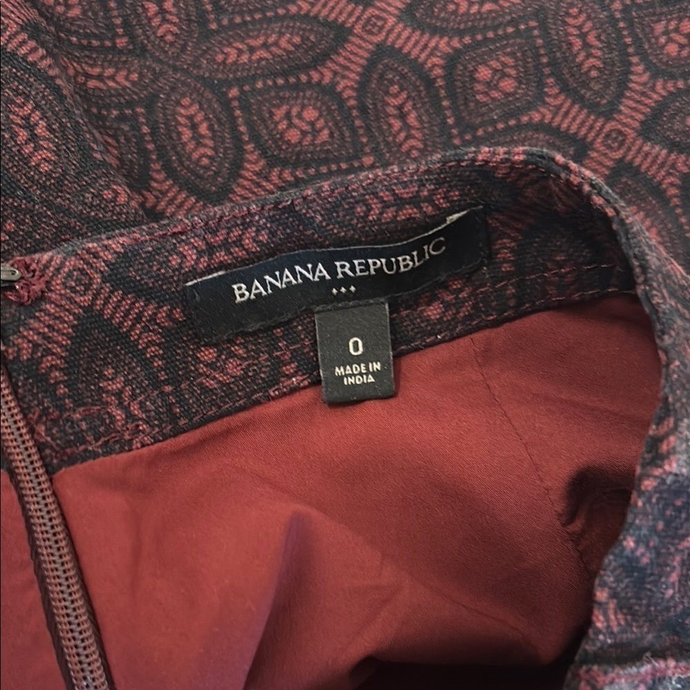 Banana Republic Red Burgundy Patterned Pencil Skirt Size 0 - Picture 4 of 11